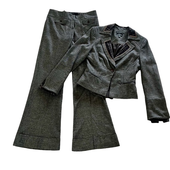 BEBE Wool blend blazer and pant suit set flared legs - Picture 5 of 9